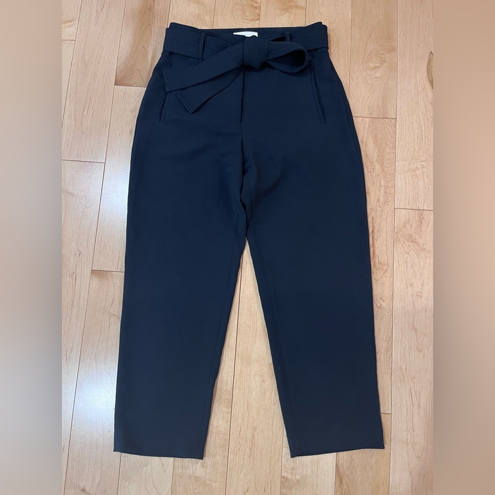 Wilfred Black Cropped Women's Pants